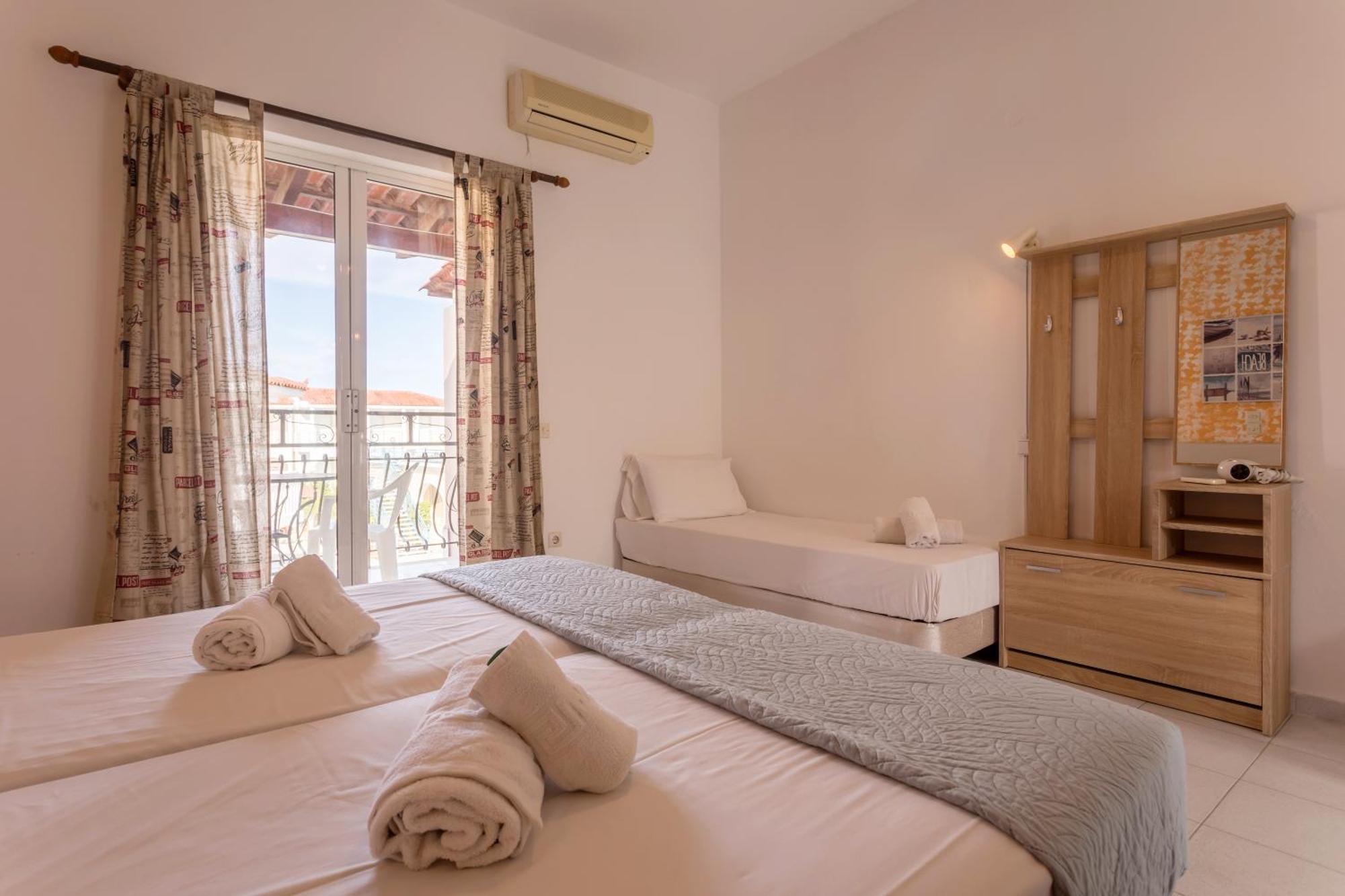 Holidays Studios & Apartments Laganas Exterior foto